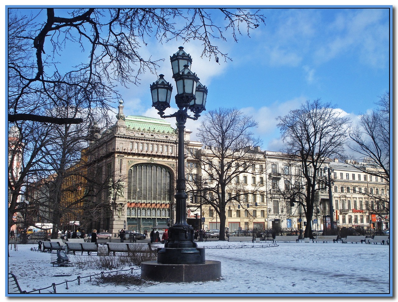 San Petersburg'da Şehir Yaşamının Kalbi Nevsky Prospekt